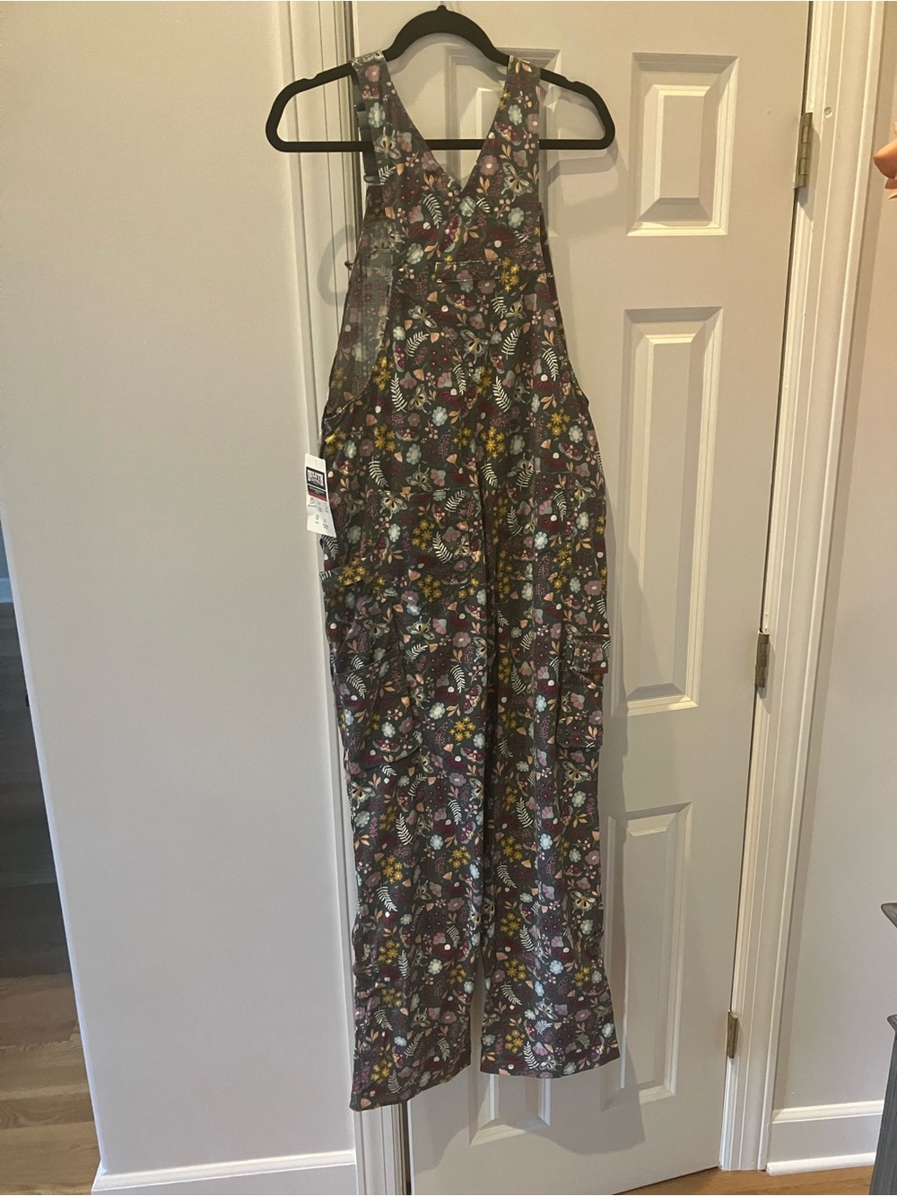 NWT Duluth Retired Fir Moth Floral Heirloom Gardening Overalls (31 inseam) - Picture 3 of 7
